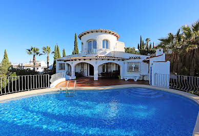 Villa avec piscine en bord de mer 10