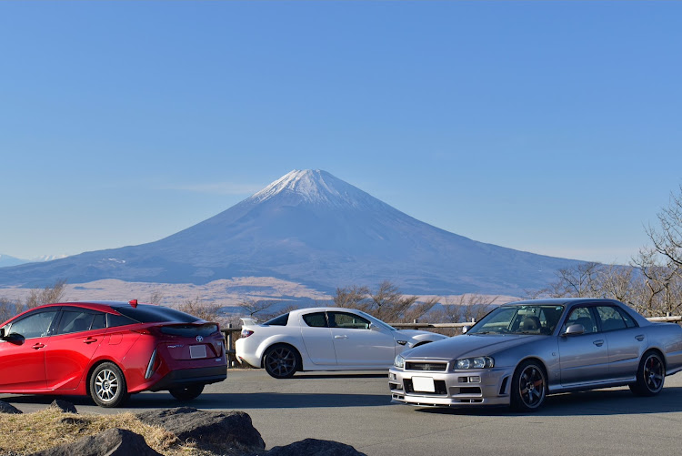 RX-8のCrystal 8・芦ノ湖スカイライン・ER34・今年もあとわずか・えらいスンマヘんに関するカスタム事例の投稿画像6枚目