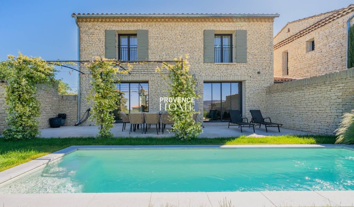 House with pool and terrace Gordes