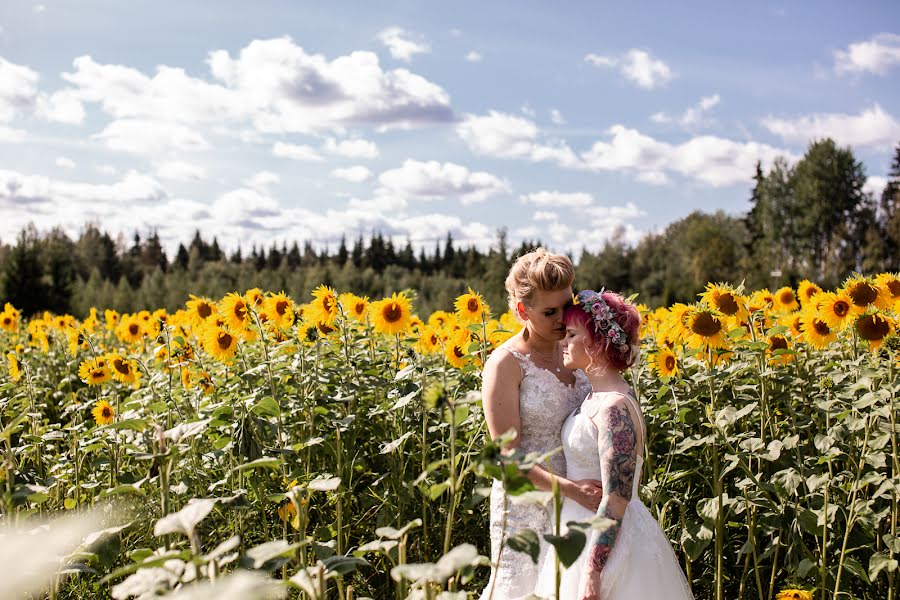 Hääkuvaaja Sonja Siikanen (sonjasphoto). Kuva otettu 28. lokakuuta 2019