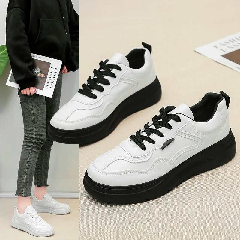 Sneakers bianche traspiranti per studenti, design piccolo fuoco, super leggere e comode, perfette per l'uso quotidiano.