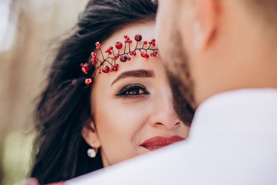 Fotógrafo de casamento Viktoriya Kozachenko (evavanger). Foto de 17 de junho 2018