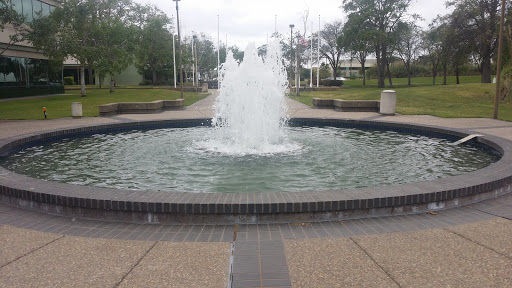 Harbor Bay Parkway Fountain  