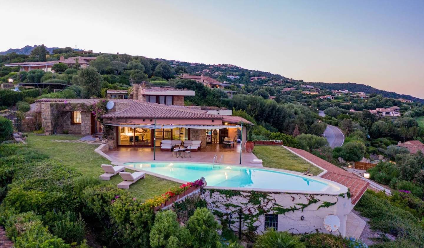 Villa with pool Arzachena