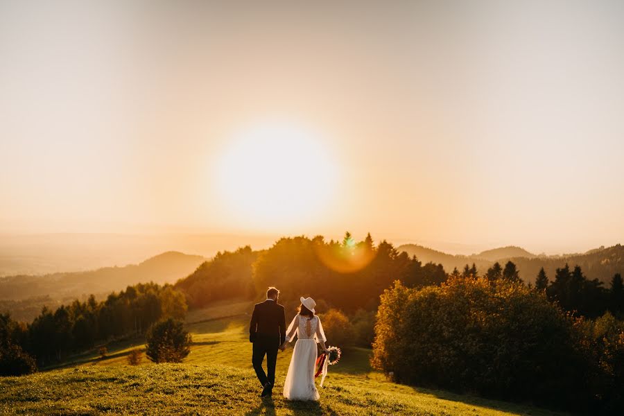 Fotografo di matrimoni Rafał Nawojski (rafalnawojski). Foto del 14 dicembre 2021