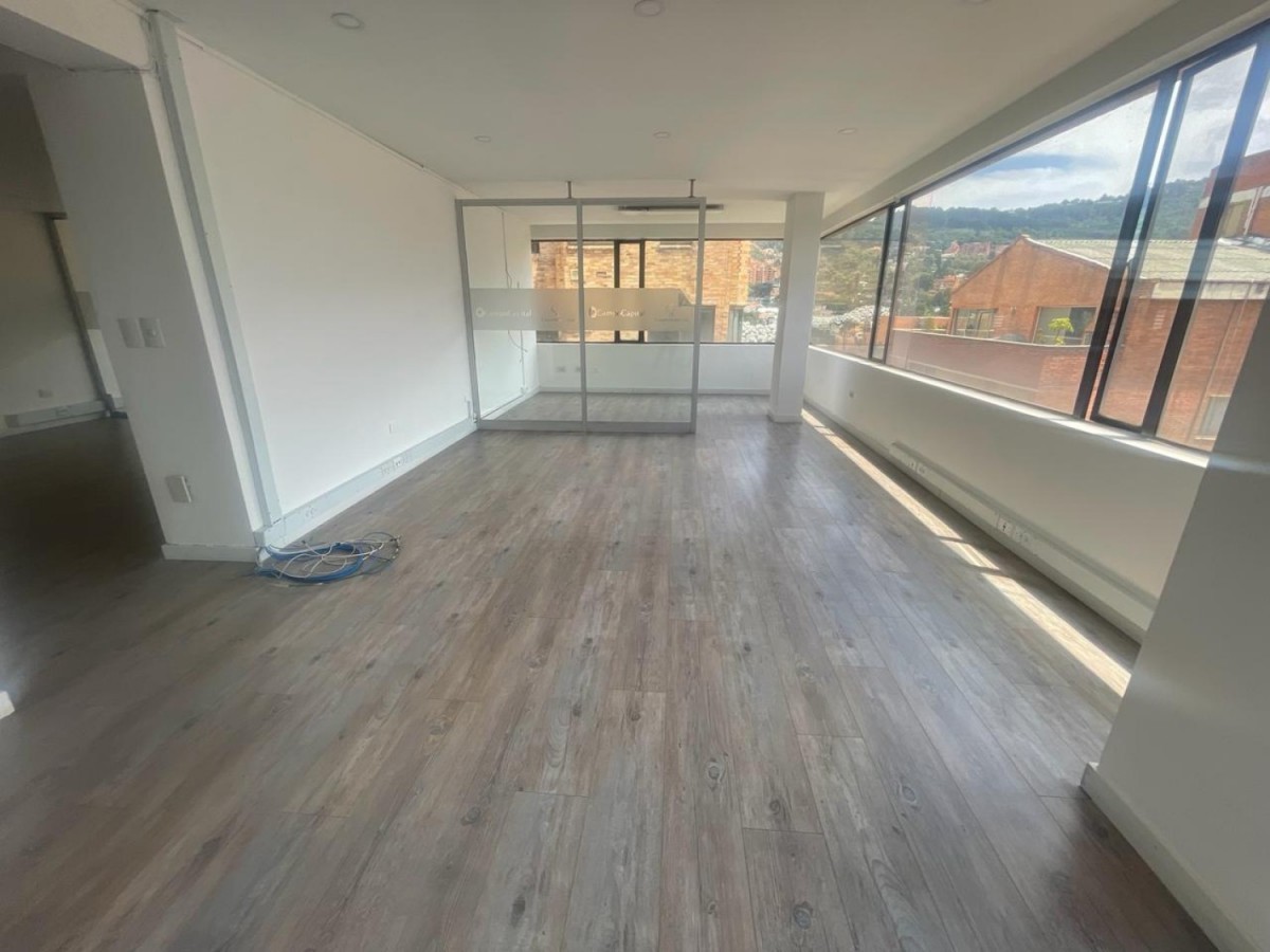 Oficina En Arriendo - Santa Barbara Alta, Bogota