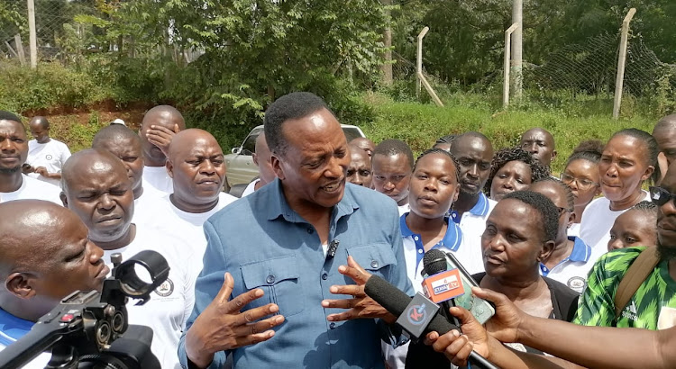 Senator Richard Onyonka addressing journalists in Kisii on Friday, March 15th, 2024 (IMAGE BY MAGATI OBEBO)