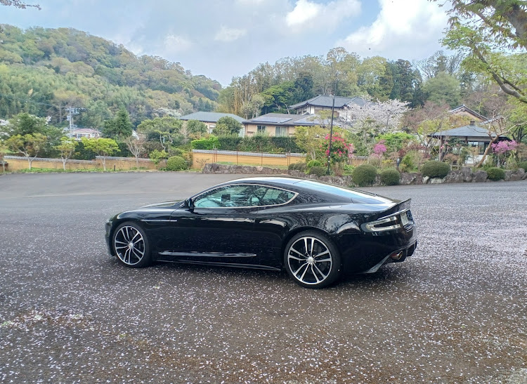 DBS クーペのいつもイイネ&コメントありがとうございます🙇‍♂️・盆栽2号・厚木、横浜に関するカスタム事例の投稿画像1枚目