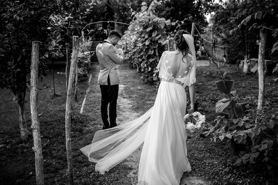 Fotógrafo de casamento Florin Belega (belega). Foto de 13 de julho 2022