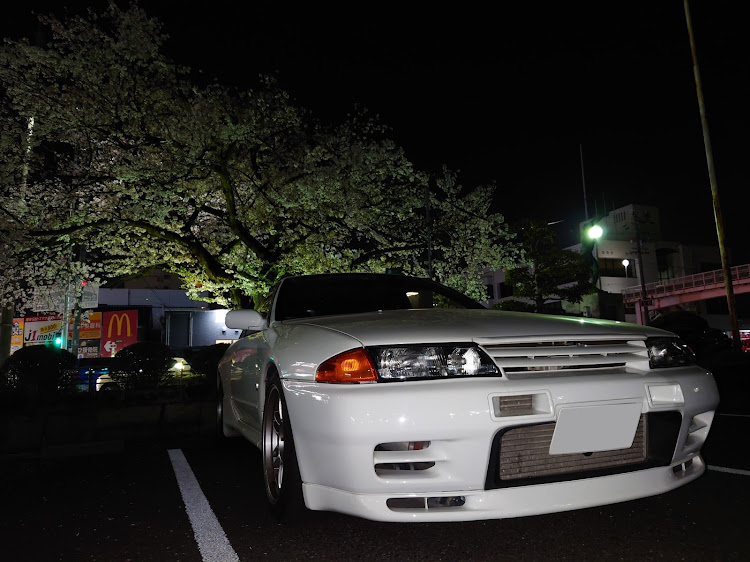スカイライン GT-Rの桜とコラボ・桜と愛車・夜桜・医療に従事される方々に感謝に関するカスタム事例の投稿画像1枚目