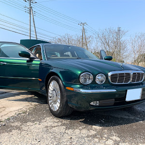 XJ J73TA