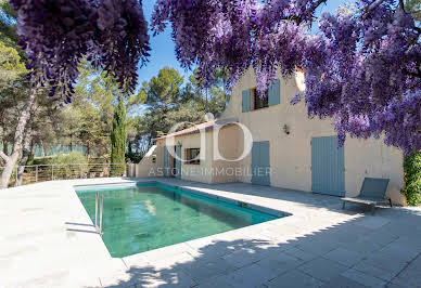 Maison avec piscine et terrasse 6