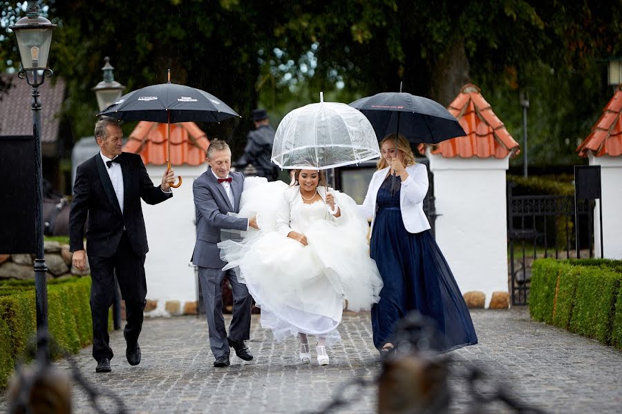 Hääkuvaaja Aske Martinus (askemartinus). Kuva otettu 27. joulukuuta 2019