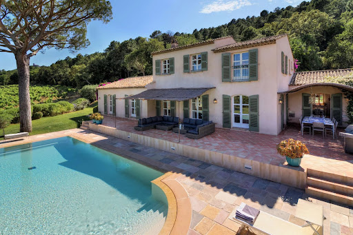 Villa avec piscine 1