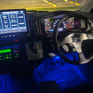 ハイエースバン KDH206V