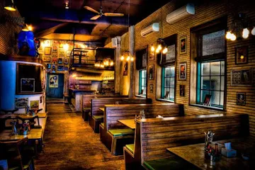 places-no-cover-charge-bangalore_monkey_bar_1