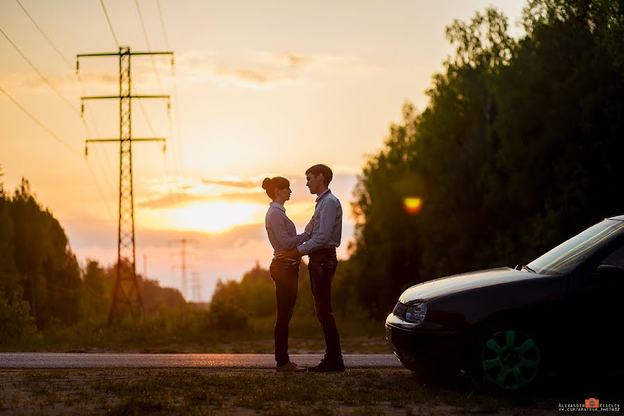 Jurufoto perkahwinan Aleksandr Kiselev (kiselev32). Foto pada 11 Jun 2015