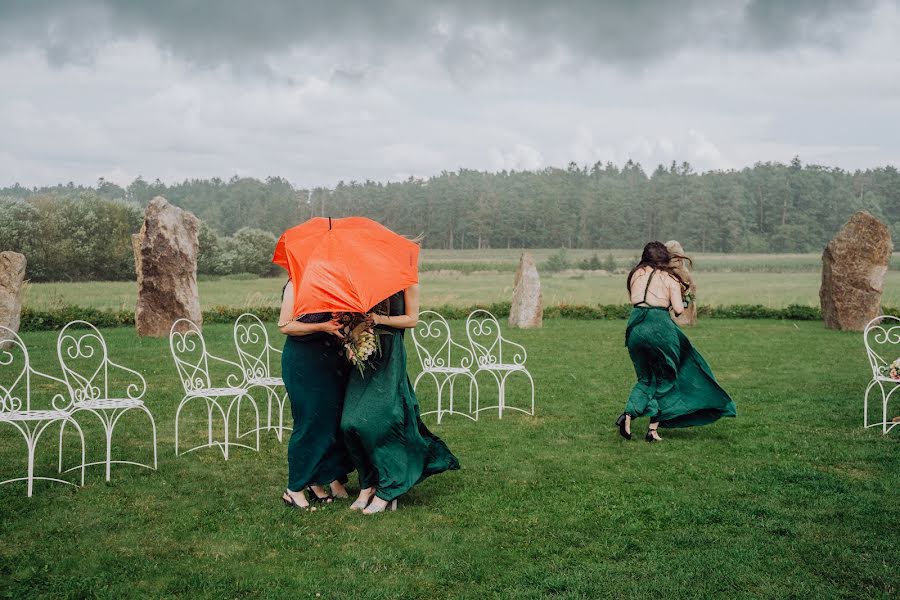 Wedding photographer Karolina Ryvolova (karolinaryvolova). Photo of 27 April 2023