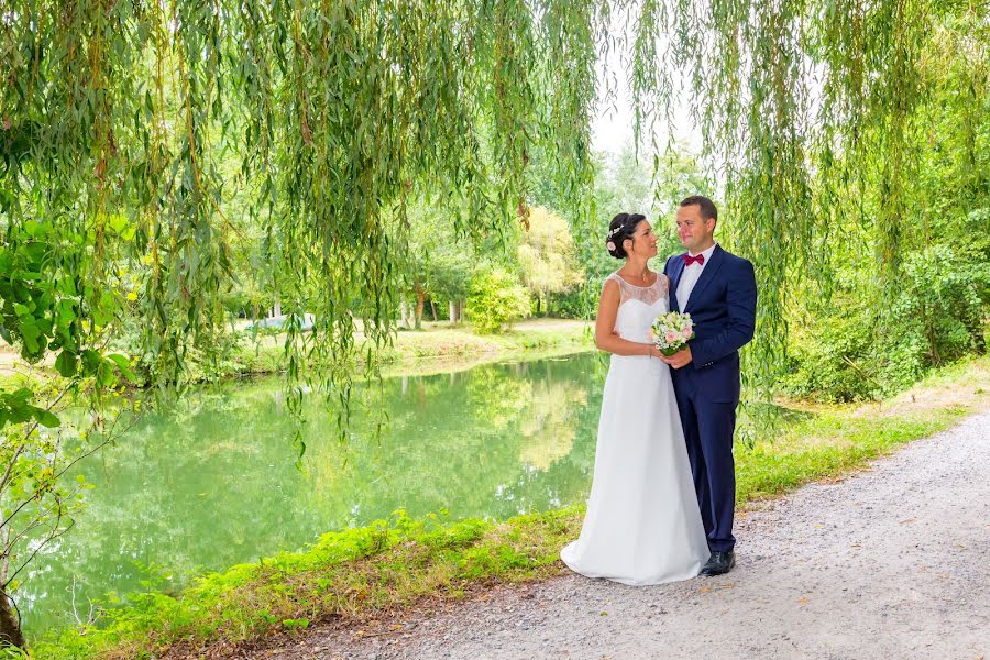 Wedding photographer Marie Lou Dubois (saupharphoto). Photo of 27 April 2019