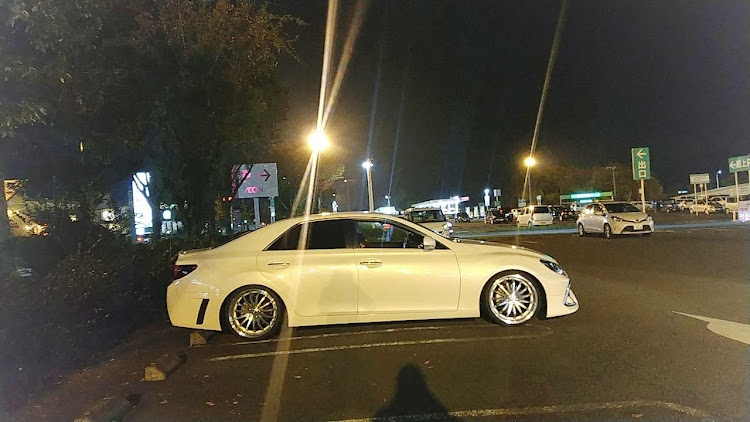 マークXの11月もよろしくお願いします・洗車・ステッカーに関するカスタム事例の投稿画像2枚目