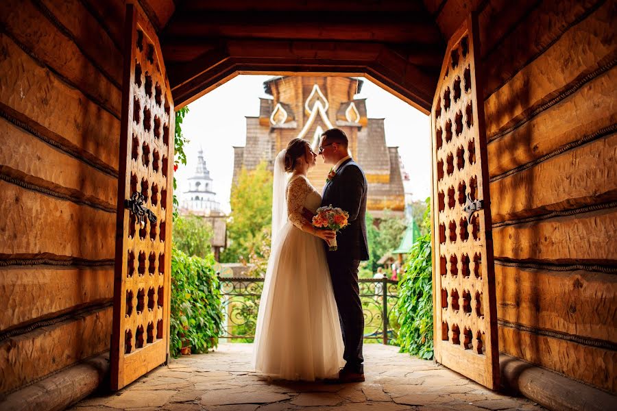 Fotógrafo de casamento Marat Izmaylov (carterx2). Foto de 9 de novembro 2019