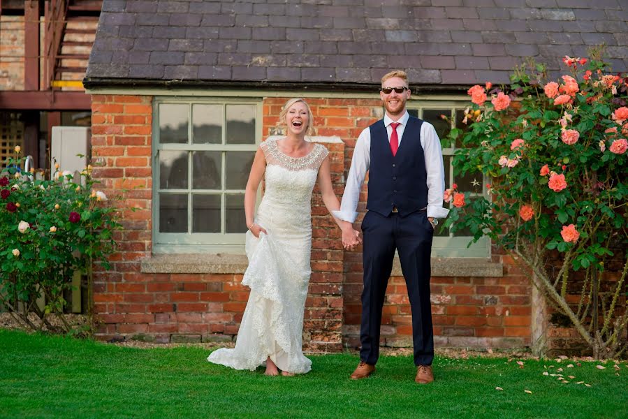 Wedding photographer Mia Hooper (miaphotography). Photo of 26 July 2019