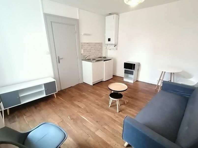 Location meublée appartement 1 pièce 26 m² à Poitiers (86000), 535 €