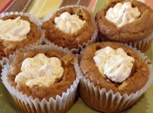 Pumpkin Muffins filled With Spiced Marshmallow Cream