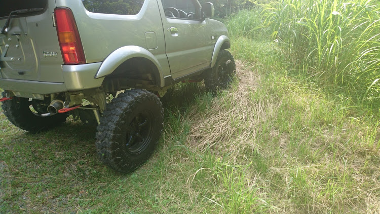ジムニーのジオランダーX-MT・7.50R16・ボディリフト・改造完了・J-TRADに関するカスタム事例の投稿画像7枚目