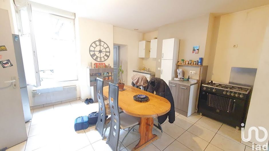 Vente appartement 8 pièces 194 m² à Wassy (52130), 147 000 €