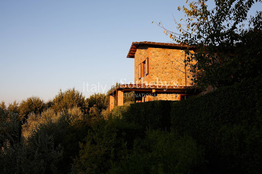 Farmhouse with pool 3