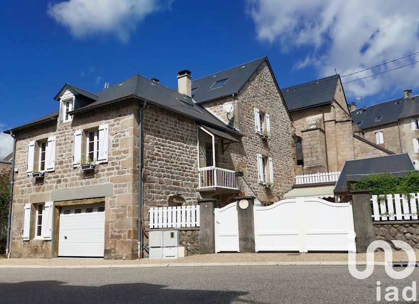 Vente maison 4 pièces 140 m² à Peyrelevade (19290), 178 000 €