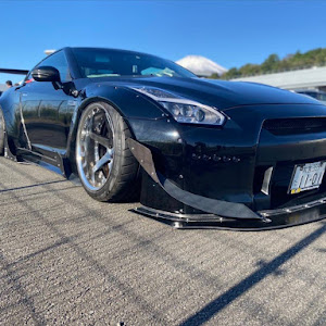 NISSAN GT-R