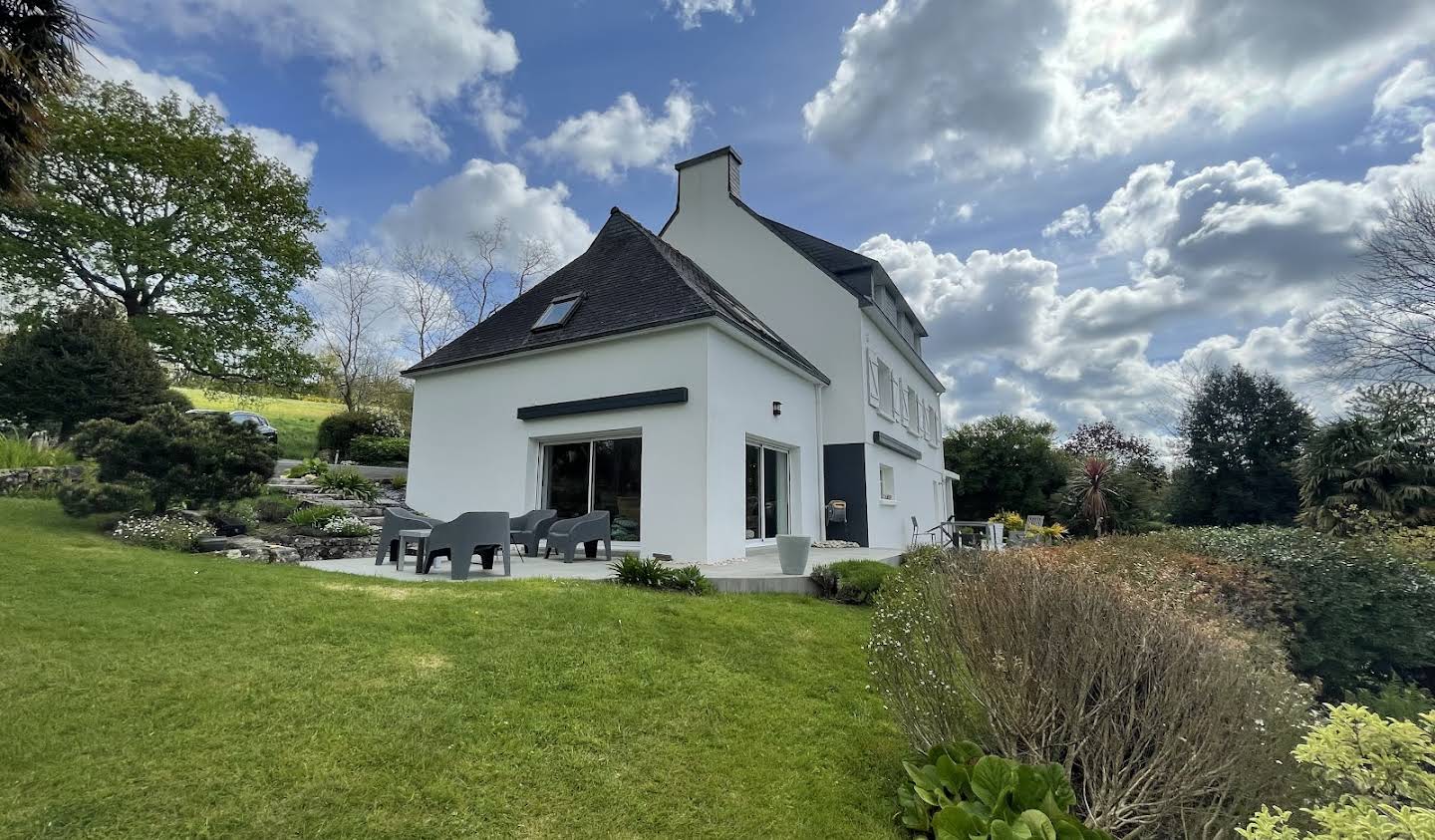 Maison avec jardin et terrasse Quimper