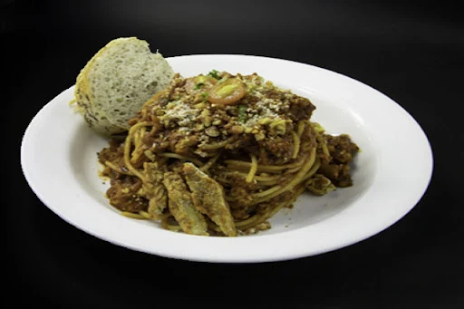 Spaghetti With Tempeh Bolognese Pasta