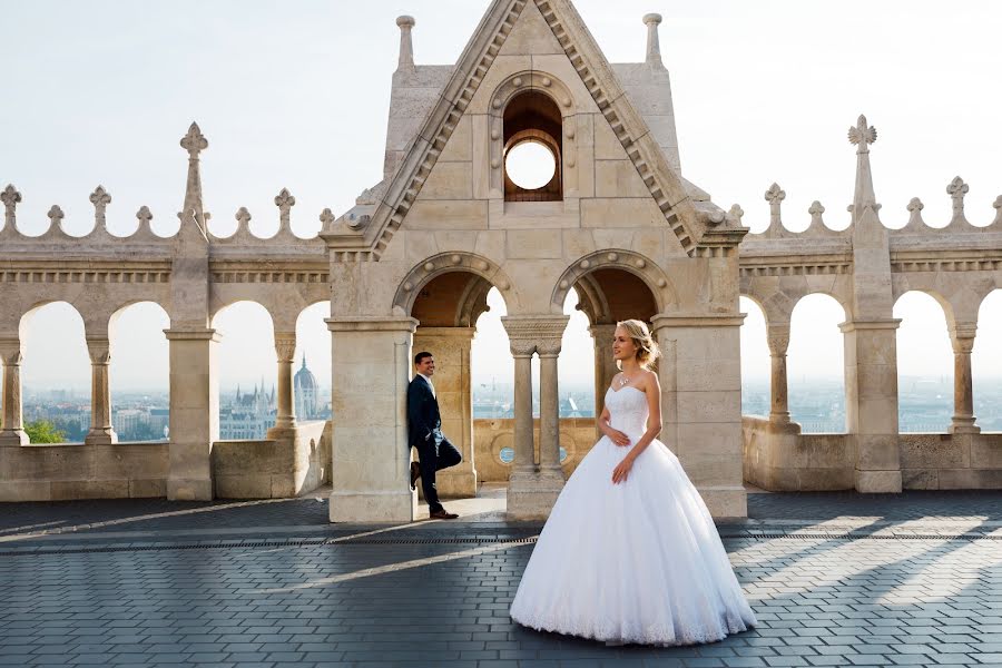 Fotógrafo de casamento Julia Ryaz (yuliyaryaz). Foto de 21 de junho 2019