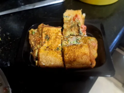 Double Omelette With Masala Bread