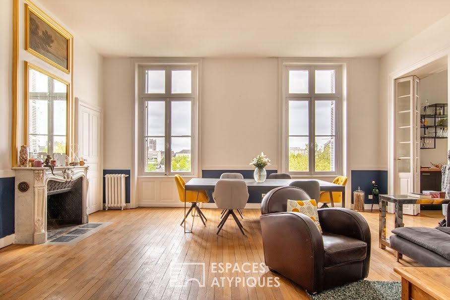 Location  appartement 5 pièces 185 m² à Angers (49000), 2 100 €