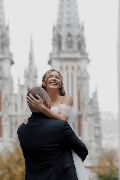 Fotógrafo de casamento Alena Kravchenko (kravchenkoal). Foto de 22 de março 2023