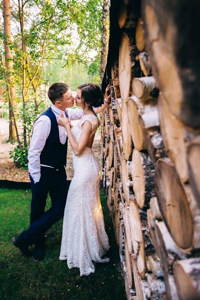 Fotógrafo de casamento Olga Deulina (olya15). Foto de 31 de julho 2019