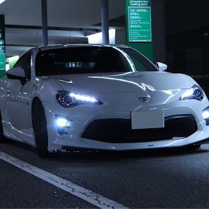 86 ZN6
