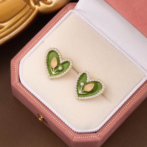Title 3, Tulip Love Pearl Alloy Earrings. Elegant pearl ...