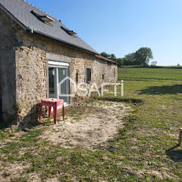 maison à La Haie-Traversaine (53)