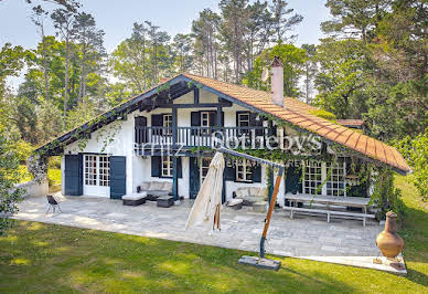 House with pool and terrace 5