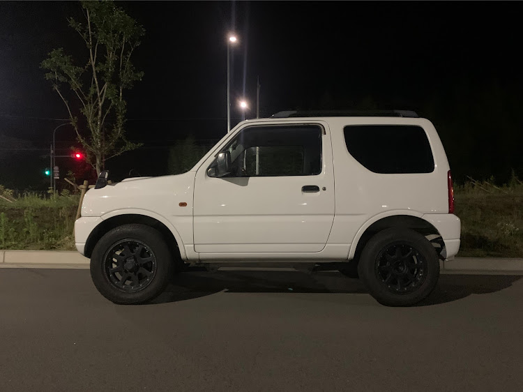 ジムニーの家族の車・林道行きたい・梅雨明け・ドライブ・ホイール交換に関するカスタム事例の投稿画像1枚目