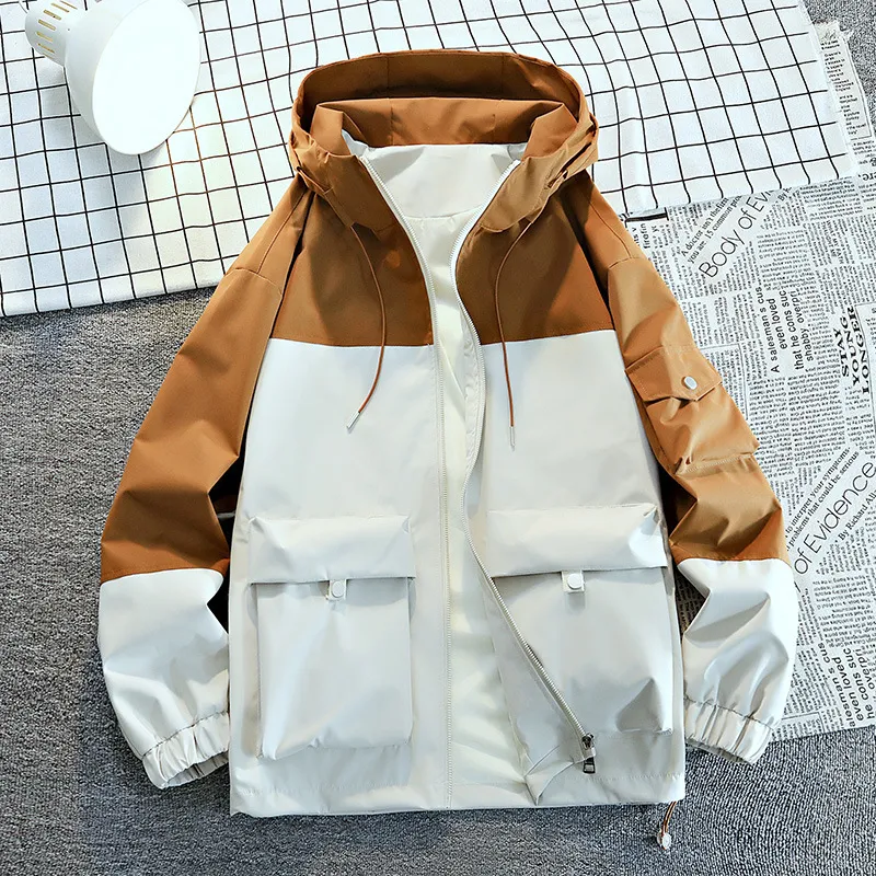 Casual Uçuş Tarzı Beyzbol Ceketi, gündelik kullanım için mükemmel stil ve konfor sunan, rahat ve şık bir görünüm için ideal.