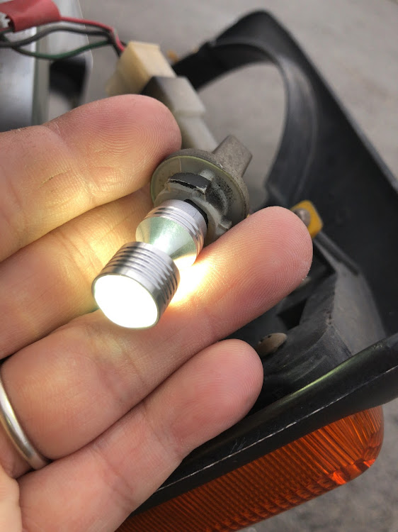 サンバーのラクティス・LED球・T10  LEDに関するカスタム事例の投稿画像2枚目