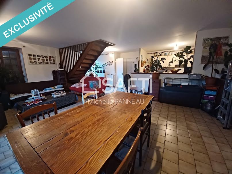 Vente maison 4 pièces 90 m² à Sable-sur-sarthe (72300), 121 000 €