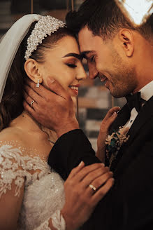 Fotograf ślubny Emre Güveri (dogawedding). Zdjęcie z 1 października 2021