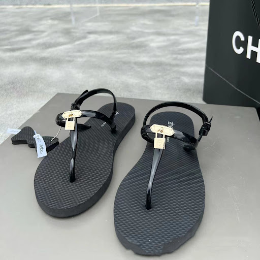 Title 3, Versatile Non Slip Casual Sandals with Flat Sol...